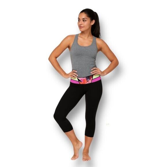 Lululemon 6 Black Wunder Under Crop Leggings Secret Garden Floral Waistband Yoga - Picture 1 of 9